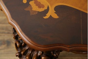 中古　イタリア製　ロココ調　華やかな彫刻が目を惹くローテーブル(センターテーブル、リビングテーブル)(R-080156)