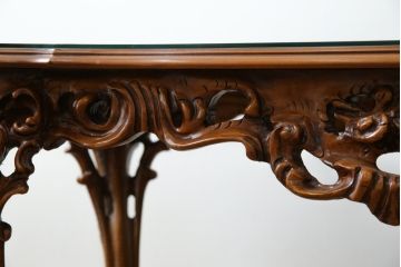 中古　イタリア製　ロココ調　華やかな彫刻が目を惹くローテーブル(センターテーブル、リビングテーブル)(R-080156)