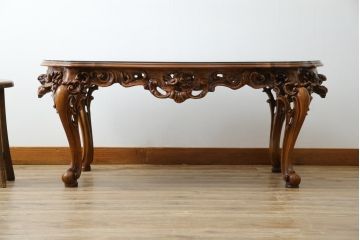 中古　イタリア製　ロココ調　華やかな彫刻が目を惹くローテーブル(センターテーブル、リビングテーブル)(R-080156)