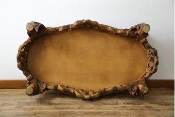 中古　イタリア製　ロココ調　華やかな彫刻が目を惹くローテーブル(センターテーブル、リビングテーブル)(R-080156)