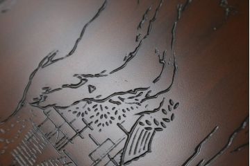 中古　希少モデル　DREXEL HERITAGE(ドレクセルヘリテイジ)　彫刻入り　異国情緒あふれるシノワズリ様式のコンソールテーブル(薄型デスク、机、ワークデスク、サイドテーブル、在宅用、在宅ワーク用)(R-080159)