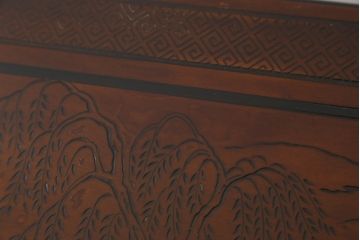 中古　希少モデル　DREXEL HERITAGE(ドレクセルヘリテイジ)　彫刻入り　異国情緒あふれるシノワズリ様式のコンソールテーブル(薄型デスク、机、ワークデスク、サイドテーブル、在宅用、在宅ワーク用)(R-080159)