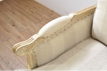 中古　美品　サラグレース(Sarah Grace)取り扱い　フランス　BLANC D'IVOIRE(ブランディボワール)　リネン生地　フレンチーシャビーな2Pソファ(二人掛け、アームソファ)(定価約44万円)(R-080161)