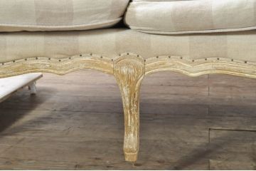 中古　美品　サラグレース(Sarah Grace)取り扱い　フランス　BLANC D'IVOIRE(ブランディボワール)　リネン生地　フレンチーシャビーな2Pソファ(二人掛け、アームソファ)(定価約44万円)(R-080161)