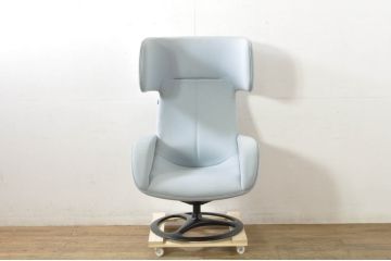 中古　高級オフィスチェア　オカムラ(okamura)　ライブス(Lives)　集中力を高めるワークヴェール仕様のおしゃれなパーソナルチェア(イージーチェア、アームチェア、回転チェア、椅子、イス)(定価約40万円)(R-080162)