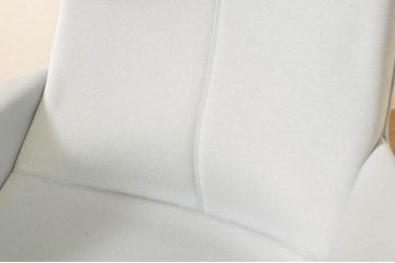 中古　高級オフィスチェア　オカムラ(okamura)　ライブス(Lives)　集中力を高めるワークヴェール仕様のおしゃれなパーソナルチェア(イージーチェア、アームチェア、回転チェア、椅子、イス)(定価約40万円)(R-080162)