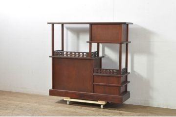 和製ビンテージ　高級杉材　浮造り仕上げ　透かし彫り　味わい深い佇まいが魅力の茶棚(茶箪笥、飾り棚、収納棚、戸棚、引き出し、ヴィンテージ)(R-080163)