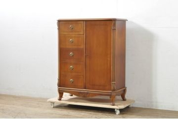 中古　イタリア高級輸入家具　小振りな象嵌入り　クラシカルな雰囲気と猫脚が魅力のキャビネット(サイドボード、サイドキャビネット、収納棚、戸棚)(R-080164)