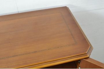 中古　イタリア高級輸入家具　小振りな象嵌入り　クラシカルな雰囲気と猫脚が魅力のキャビネット(サイドボード、サイドキャビネット、収納棚、戸棚)(R-080164)