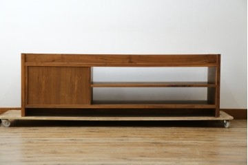 中古　ウォールナット材　シンプルなデザインが取り入れやすい素朴なテレビ台　(R-080166)