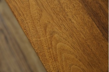 中古　ウォールナット材　シンプルなデザインが取り入れやすい素朴なテレビ台　(R-080166)