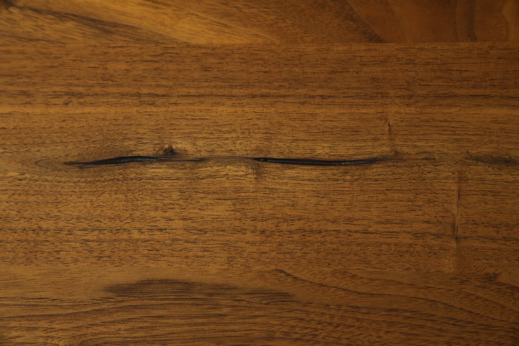 中古　ウォールナット材　シンプルなデザインが取り入れやすい素朴なテレビ台　(R-080166)