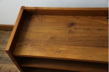 中古　ウォールナット材　シンプルなデザインが取り入れやすい素朴なテレビ台　(R-080166)