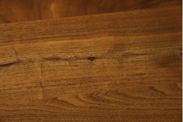 中古　ウォールナット材　シンプルなデザインが取り入れやすい素朴なテレビ台　(R-080166)