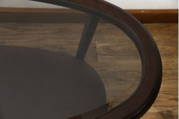 中古　美品　maruni(マルニ木工)　ベルサイユシリーズ　クラシカルな雰囲気漂う楕円形のセンターテーブル(ローテーブル、リビングテーブル、オーバルテーブル)(定価約13万円)(R-080168)