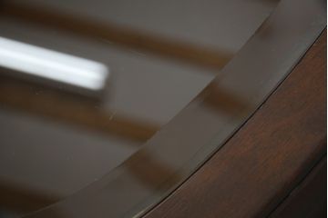 中古　美品　maruni(マルニ木工)　ベルサイユシリーズ　クラシカルな雰囲気漂う楕円形のセンターテーブル(ローテーブル、リビングテーブル、オーバルテーブル)(定価約13万円)(R-080168)