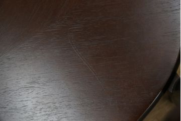 中古　美品　maruni(マルニ木工)　ベルサイユシリーズ　クラシカルな雰囲気漂う楕円形のセンターテーブル(ローテーブル、リビングテーブル、オーバルテーブル)(定価約13万円)(R-080168)