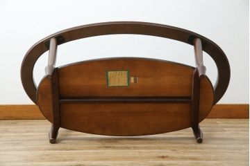 中古　美品　maruni(マルニ木工)　ベルサイユシリーズ　クラシカルな雰囲気漂う楕円形のセンターテーブル(ローテーブル、リビングテーブル、オーバルテーブル)(定価約13万円)(R-080168)