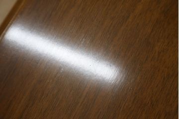 和製ビンテージ　希少な廃番品　オールドカリモク(karimoku)　コロニアルシリーズ　クラシカルな佇まいで大人な雰囲気を演出するセンターテーブル(ローテーブル、リビングテーブル)(R-080169)