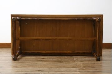 和製ビンテージ　希少な廃番品　オールドカリモク(karimoku)　コロニアルシリーズ　クラシカルな佇まいで大人な雰囲気を演出するセンターテーブル(ローテーブル、リビングテーブル)(R-080169)