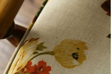和製ビンテージ　希少な廃番品　オールドカリモク(karimoku)　コロニアルシリーズ　上品な佇まいが魅力の1Pソファ2脚セット(ラウンジチェア、アームチェア、1人掛け、ヴィンテージ)(R-080171)