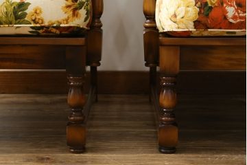 和製ビンテージ　希少な廃番品　オールドカリモク(karimoku)　コロニアルシリーズ　上品な佇まいが魅力の1Pソファ2脚セット(ラウンジチェア、アームチェア、1人掛け、ヴィンテージ)(R-080171)