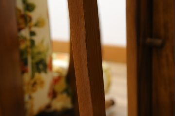 和製ビンテージ　希少な廃番品　オールドカリモク(karimoku)　コロニアルシリーズ　上品な佇まいが魅力の1Pソファ2脚セット(ラウンジチェア、アームチェア、1人掛け、ヴィンテージ)(R-080171)
