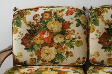和製ビンテージ　希少な廃番品　オールドカリモク(karimoku)　コロニアルシリーズ　上品な佇まいが魅力の2Pソファ(アームチェア、2人掛け、ヴィンテージ)(R-080172)