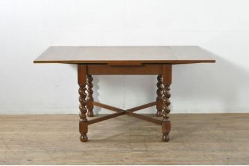中古　美品　百貨店取り扱い　国産職人手作品　オーク材　ツイストレッグが特徴的なドローリーフテーブル(ダイニングテーブル、エクステンションテーブル、2人掛け、4人掛け、食卓)(定価約22万円)(R-080175)