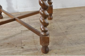 中古　美品　百貨店取り扱い　国産職人手作品　オーク材　ツイストレッグが特徴的なドローリーフテーブル(ダイニングテーブル、エクステンションテーブル、2人掛け、4人掛け、食卓)(定価約22万円)(R-080175)