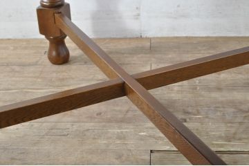 中古　美品　百貨店取り扱い　国産職人手作品　オーク材　ツイストレッグが特徴的なドローリーフテーブル(ダイニングテーブル、エクステンションテーブル、2人掛け、4人掛け、食卓)(定価約22万円)(R-080175)