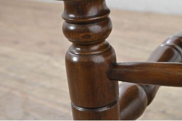 中古　美品　百貨店取り扱い　国産職人手作品　オーク材　クラシカルな雰囲気が魅力のチェア4脚セット(ダイニングチェア、アームレスチェア、椅子、イス、バラ売り可能)(定価1脚約5万円)(R-080176)