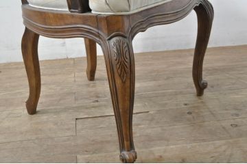 中古　DREXEL HERITAGE(ドレクセルヘリテイジ)　　old continent(オールドコンチネント)　上品な曲線デザインが目を引くアームチェア(椅子、イス、ダイニングチェア、サロンチェア)(R-080177)