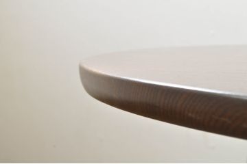 中古　美品　柏木工　シンプルなデザインが取り入れやすいダイニングテーブル(食卓、オーバルテーブル、楕円、4人掛け、6人掛け)(R-080179)