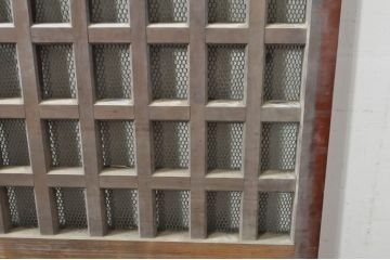 アンティーク建具　上手物!!　背が高くて立派な升目(マス目)格子蔵戸1枚(きつね格子、狐格子、引き戸、玄関戸)(R-080180)