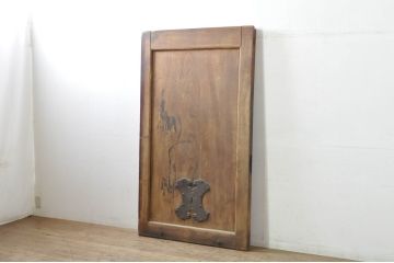 アンティーク建具　新潟産　重厚感のある佇まいが魅力の一枚板の蔵戸1枚(引き戸、玄関戸)(R-080181)