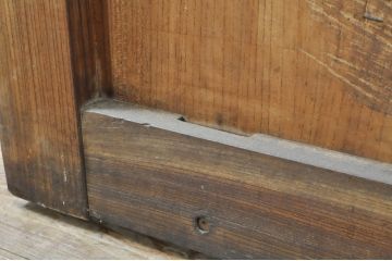 アンティーク建具　新潟産　重厚感のある佇まいが魅力の一枚板の蔵戸1枚(引き戸、玄関戸)(R-080181)