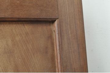 アンティーク建具　総欅(ケヤキ)材　重厚感のある佇まいが魅力の蔵戸1枚(引き戸、玄関戸)(R-080182)