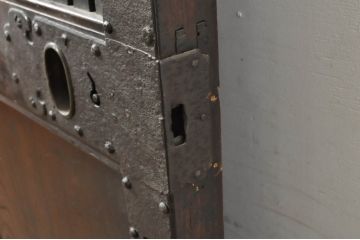 アンティーク建具　北陸産　欅(ケヤキ)材・檜(ヒノキ)材　和の空間を高める格子蔵戸1枚(格子戸、引き戸、玄関戸)(R-080184)
