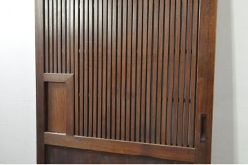 アンティーク建具　総欅(ケヤキ)材　時代の流れを感じさせる格子蔵戸1枚(引き戸、玄関戸、格子戸)(R-080185)