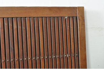 アンティーク建具　欅(ケヤキ)材　堂々とした佇まいが存在感を放つ格子蔵戸1枚(玄関戸、格子戸、引き戸)(R-080188)