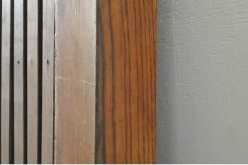 アンティーク建具　欅(ケヤキ)材　堂々とした佇まいが存在感を放つ格子蔵戸1枚(玄関戸、格子戸、引き戸)(R-080188)
