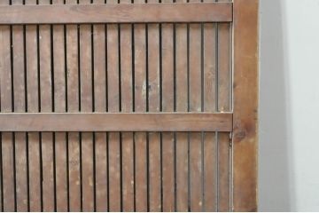 アンティーク建具　欅(ケヤキ)材・檜(ヒノキ)材　巾着をモチーフにした金具が目を引く格子蔵戸1枚(玄関戸、格子戸、引き戸)(R-080189)