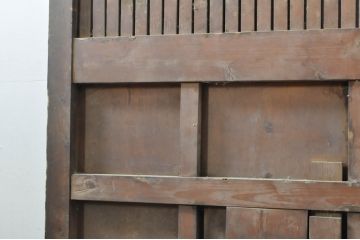アンティーク建具　欅(ケヤキ)材・檜(ヒノキ)材　巾着をモチーフにした金具が目を引く格子蔵戸1枚(玄関戸、格子戸、引き戸)(R-080189)
