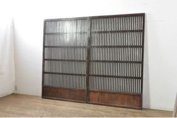 アンティーク建具　希少サイズ!!　落ち着いた和の空間を演出する背の高い幅広ガラス格子戸2枚セット(帯戸、引き戸、ガラス戸)(R-080190)
