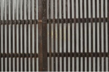 アンティーク建具　希少サイズ!!　落ち着いた和の空間を演出する背の高い幅広ガラス格子戸2枚セット(帯戸、引き戸、ガラス戸)(R-080190)
