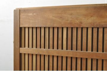 アンティーク建具　特注　上手物!!　桟も太く存在感のある銅金具がアクセントの格子蔵戸1枚(玄関戸、格子戸、引き戸)(R-080193)