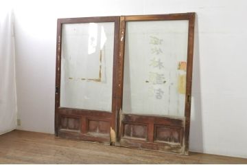 アンティーク建具　片面ペイント仕上げ限定　古い酒屋の特大ガラス戸2枚セット(引き戸)(R-080196)