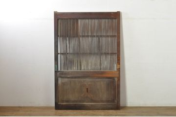 アンティーク建具　欅(ケヤキ)材　堂々とした佇まいが存在感を放つガラス入り格子蔵戸1枚(玄関戸、格子戸、引き戸)(R-080197)