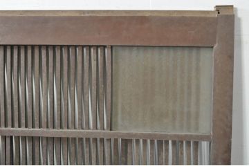 アンティーク建具　欅(ケヤキ)材　堂々とした佇まいが存在感を放つガラス入り格子蔵戸1枚(玄関戸、格子戸、引き戸)(R-080197)